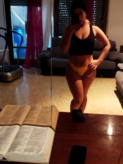 ESCORT Y MASAJISTA 20 AñOS  NOVEDAD TRATO DE NOVIO