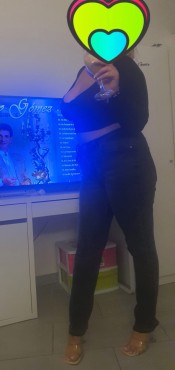 LUCIA COMPAÑERA DE JUEGOS