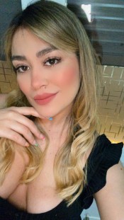 CAMILA RUBIA COLOMBIANA