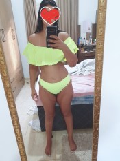 MORENA COMPLACIENTE EN JUMILLA