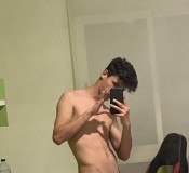 CHICO DE COMPAñíA BISEXUAL TANTO CHICOS COMO CHICA