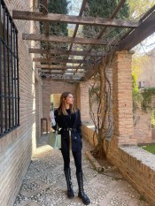 JOVEN Y BONITA CHICA ESPAÑOLA VENGO PARA QUEDARME.