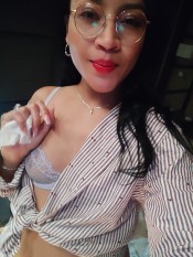 HOLA AMOR SOY UNA CHICA QUE QUIERE DIVERSION