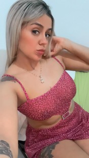 CHICA COLOMBIANA JOVEN
