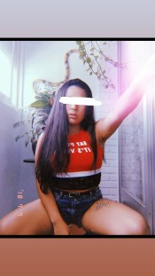 CHICA ESTUDIANTE EN APUROS