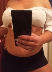 VICKY LATINA JUGUETONA