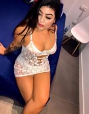 PRECIOSA MORENA MUY CACHONDA