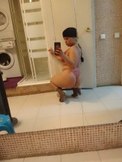 RUBIA NUEVA CON GANAS DE UN BUEN FOLLADOR