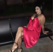 CLAUDIA EXTROVERTIDA LATINA