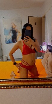 AMOROSA Y ELEGANTE MORENA