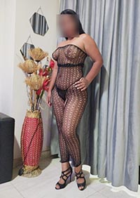 UNA CHICA CON GANAS DE PASARLA BIEN