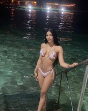EVELYN PERRA TRAGA LECHE DAME LECHE Y TE DOY