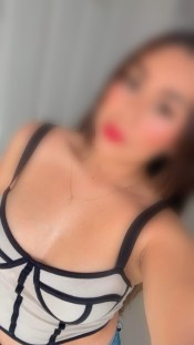 CHICA JOVEN MUY CARIñOSA