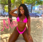 VEN TE ESPERO CON MI COñITO MOJADITO Y APRERADITO