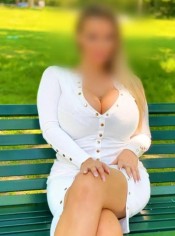 HERMOSA LATINA CON CURVAS TORRE DEL MAR