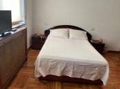 SE ALQUILAN BONITAS HABITACIONES AMBIENTE FAMILIAR