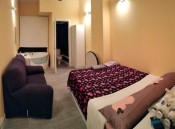 SE ALQUILAN HABITACIONES POR DíAS O SEMANAS
