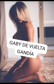 GABY UNA RUBIA ESPETACULA DE VUELTA CIUDAD