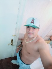 CHICO LATINO, CALIENTE
