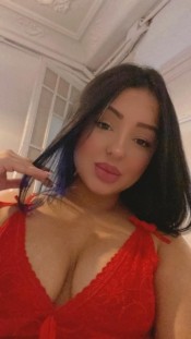 CRISTINA, ACOMPAñANTE DE LUJO