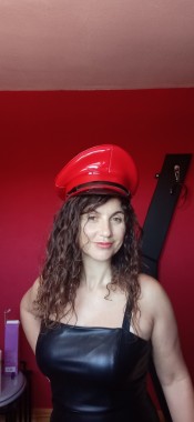 FINDOM FEMDOM