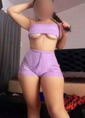 CARIñOSA ,COMPLACIENTE Y JUGUETONA