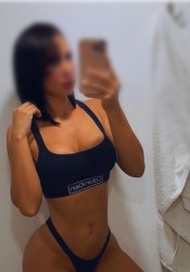 ARDIENTE Y JUGUETONA