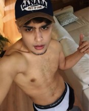 JONAS CHICO COLOMBIANO