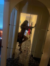 CHICA TRANS SOLO SALIDAS