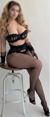 VENEZOLANA İMPLİCADA  TRATO DE NOVIA Y FİESTAA