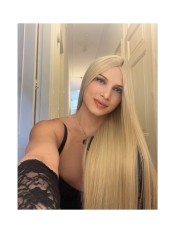 PRECIOSA RUBIA FEMENINA, CON MUCHA CLASE