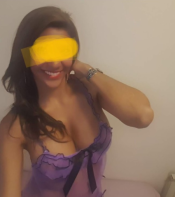 LATINA CARIÑOSA FIESTERA Y COMPLACIENTE