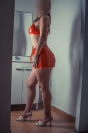 ESTOY CACHONDA MOJADITA