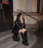 CHICA LUJO ESPAñOLA