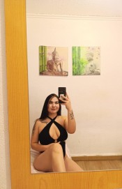 BLANQUITA DE CUERPO ESCULTURAL Y MUY CACHONDA