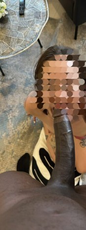 CHICO NEGRO CON POLLA ENORME HAGO MASAJE RELAJANTE