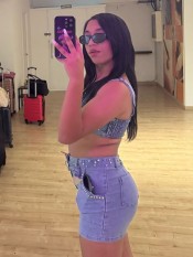 CRISTAL, CHICA TRANS COMPLACIENTE