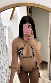 TETÓNA ARDIENTE VEN A PONERME EN CUATRO MI AMOR