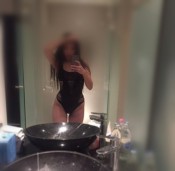 MASAJISTA JAPONESA GUAPA