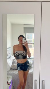 DISPONIBLE EVELYN LA MÁS GUAPA AQUÍ ESTOY PARA TI