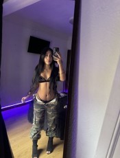 CHLOE MUñEQUITA TRANS DE TAN SOLO 20 AñOS LATINA