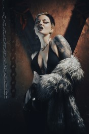 FEMDOM EN GALICIA. MISTRESS ILINA POISONED