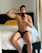 MACHO LATINO, MORBOSO EN MADRID