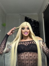 NOVEDAD TRANSEXUAL POR 1ERA VEZ DOTADA 20CM CON SITIO INCLUIDO