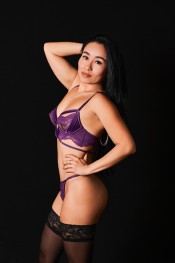 MARTINA! CAÑERA FIESTERA LATINA! SOLO SALIDAS 24 H