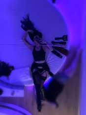 DEVORA AMA DOMINANTE EXPERTA EN BDSM