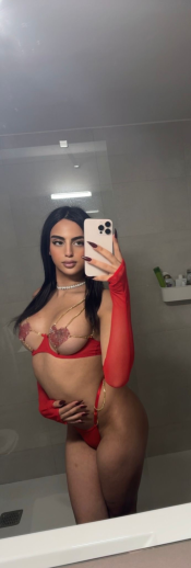 TRANS MUY FEMENINA MARROQUI  - POBLENOU