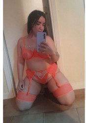 LUNA... UNA CHICA MUY ARDIENTE