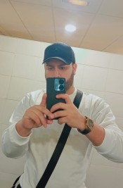 LATINO DE VISITA POR TIEMPO LIMITADO XL CACHONDO Y FIESTERO