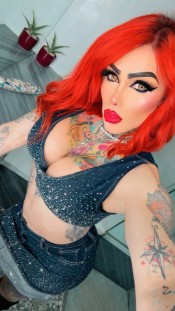 LATINA RECIéN LLEGADA POR PRIMERA VEZ PELI ROJA CANDENTE